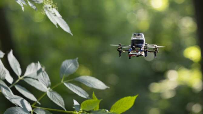 Dron de 56 gramos