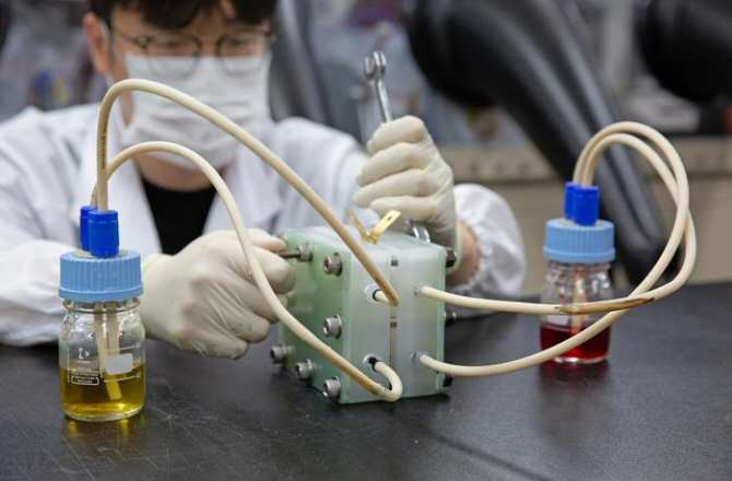 Revolucionaria batería redox de flujo sin vanadio