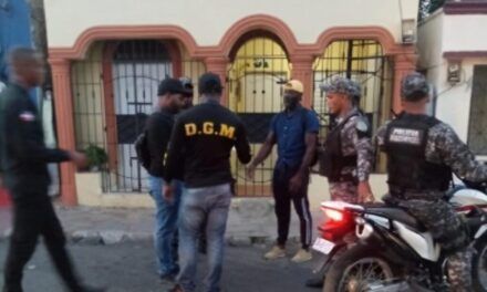Migración y Policía Nacional detienen 23 indocumentados en La Romana.