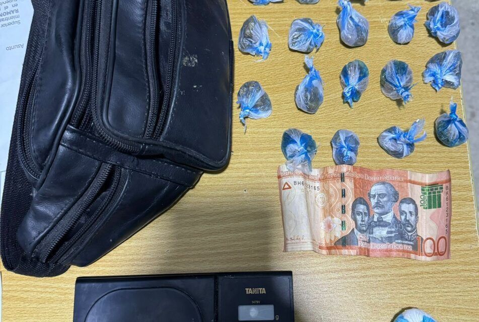 Policía desmantela varios puntos de distribución y ventas de sustancias narcóticas en Villa Mella, SDN.