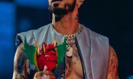 Anuel AA se queda afónico en pleno concierto