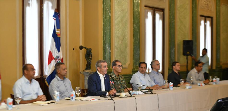 Gobierno activa medidas de prevención ante las amenazas del huracán Beryl