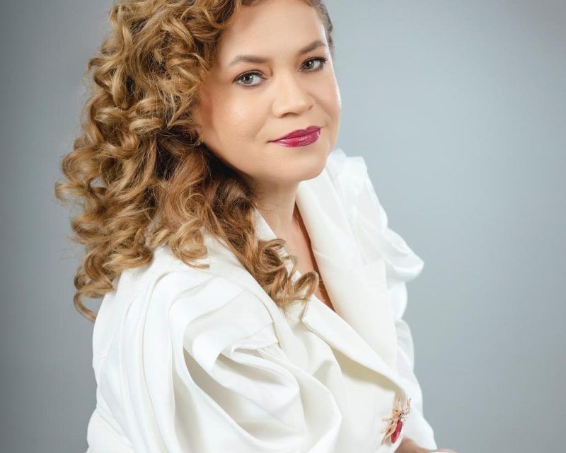 Clara Luz Lozano, una maestra dominicana dedicada a la enseñanza teatral