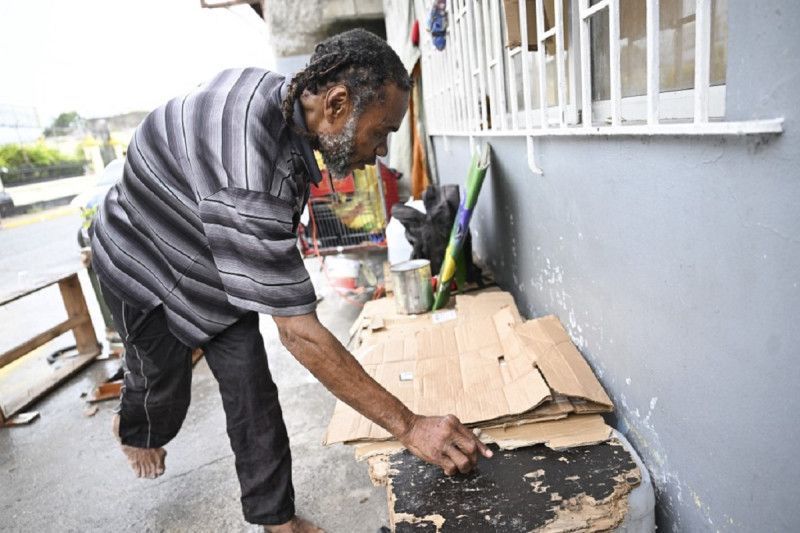 Huracán Beryl azota la isla de Jamaica