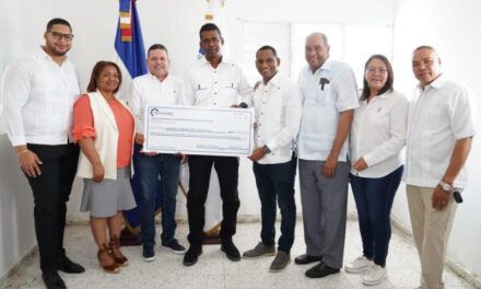 Gobierno entrega RD$20.7 millones para construcción de naves industriales en San Juan