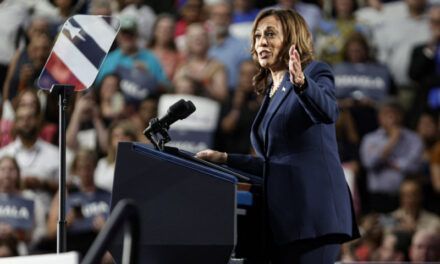Kamala pide votar contra Donald Trump
