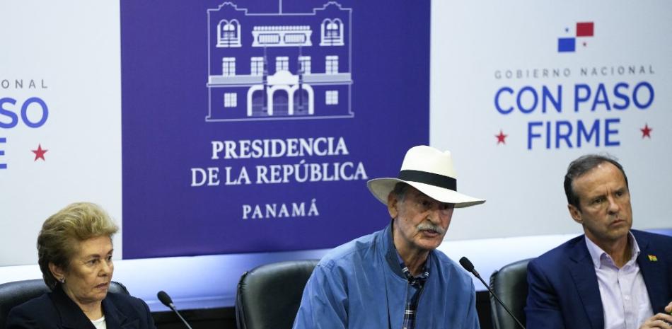 Caracas rechaza visitas de varios expresidentes a comicios