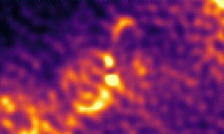 Observan un chorro insólito expulsado desde una estrella de neutrones
