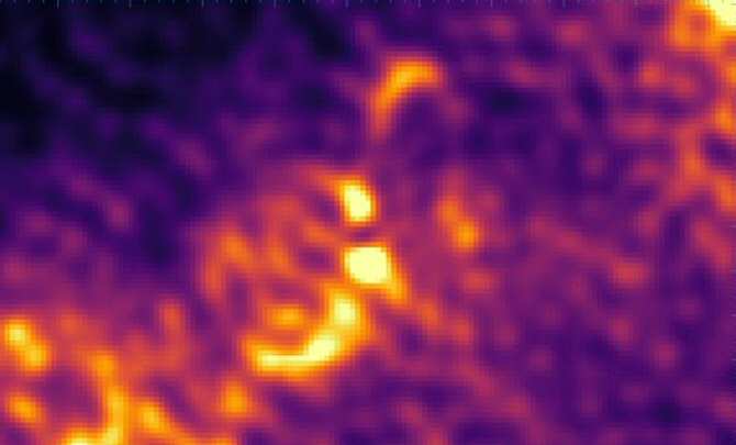 Observan un chorro insólito expulsado desde una estrella de neutrones