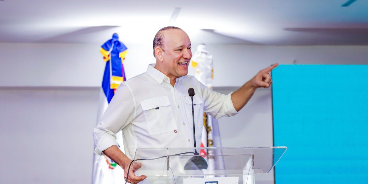 Brillantes ponencias en Congreso Deportivo Alcaldía Santiago