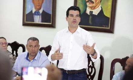 Wellington Arnaud crea comisión de veeduría para supervisar construcción de alcantarillado Licey al Medio
