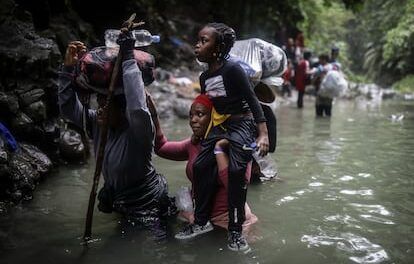 Estados Unidos y Panamá se alían para frenar la migración: de alambre de púas en la selva del Darién a la repatriación masiva
