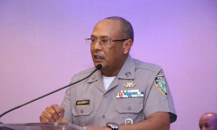 Dirección General PN instruye a sus agentes a nivel nacional para dar apoyo a organizamos de socorro y comunidades ante posible paso de huracán “Beryl”.