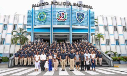 Dirección Central de Investigación de la Policía Nacional Dominicana conmemora su 25 aniversario y otorgan reconocimiento a la labor de sus destacados miembros.