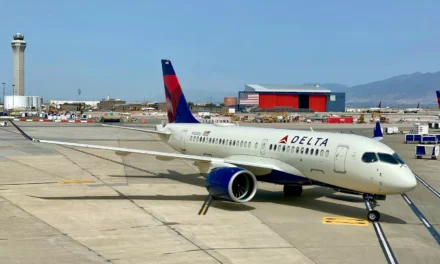 Delta cancela cuatro vuelos en el AILA por falta de tripulación