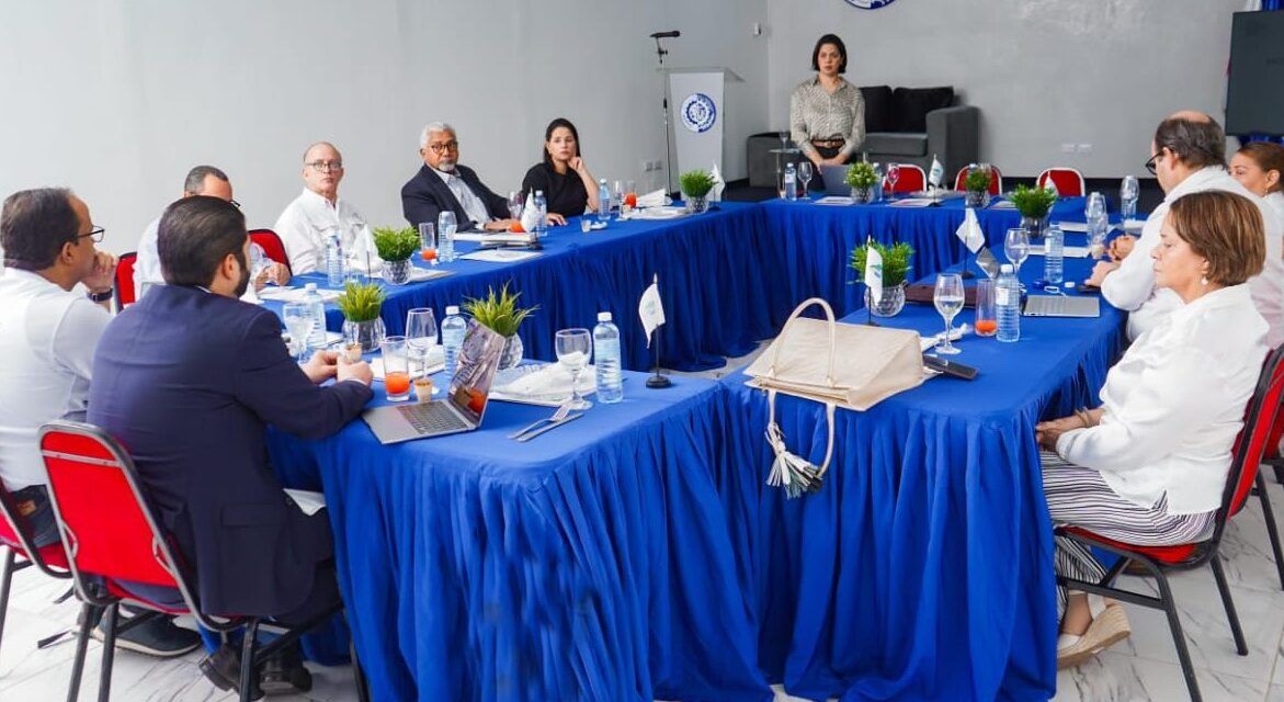 Comité Ejecutivo de FEDOCÁMARAS sesiona por primera vez en San Cristóbal
