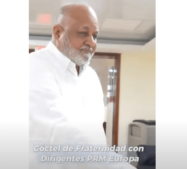 Dr. Roberto Fulcar y Dirigentes del PRM en Europa Reafirman Compromiso y Unidad en Encuentro-Cóctel»