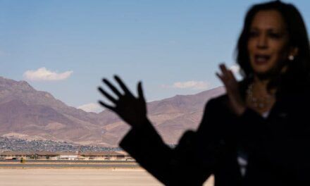 Los republicanos culpan a Harris de la migración descontrolada. ¿Tienen razón?