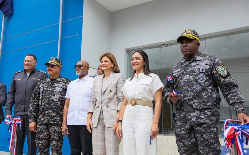 Gobierno pone en funcionamiento dos modernos destacamentos en el Ensanche Luperón y Las Cañitas, del D.N.