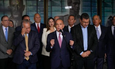González desacata cita de la fiscalía venezolana