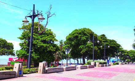 El malecón: Un lindo paseo con modernos monumentos
