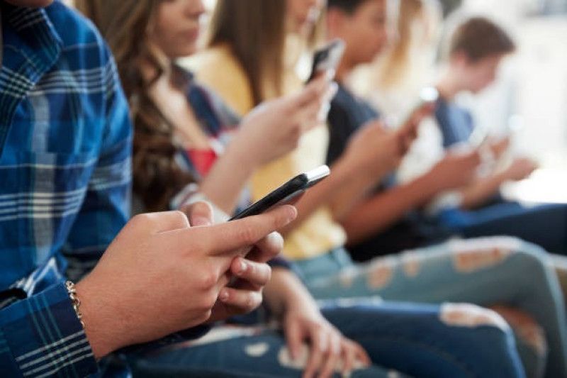 Menores usan apps de citas y comparten desnudos, hecho que no puede ignorarse en estrategias de riesgos online
