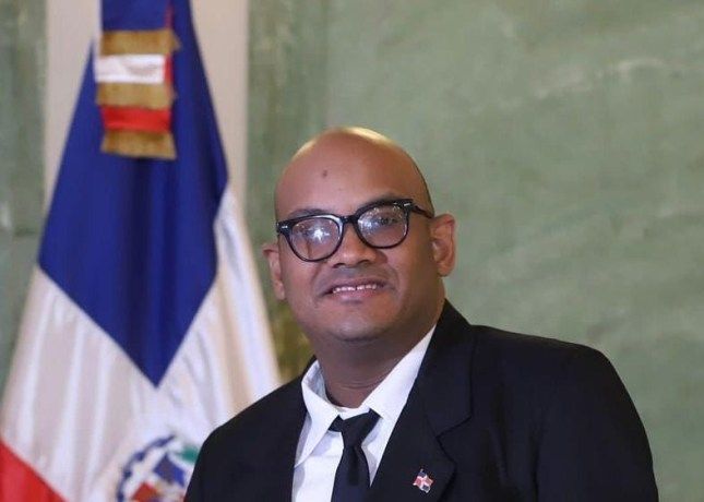 Una asesoría gratuita a la Comisión de Reforma a la Ley de la Policía Nacional
