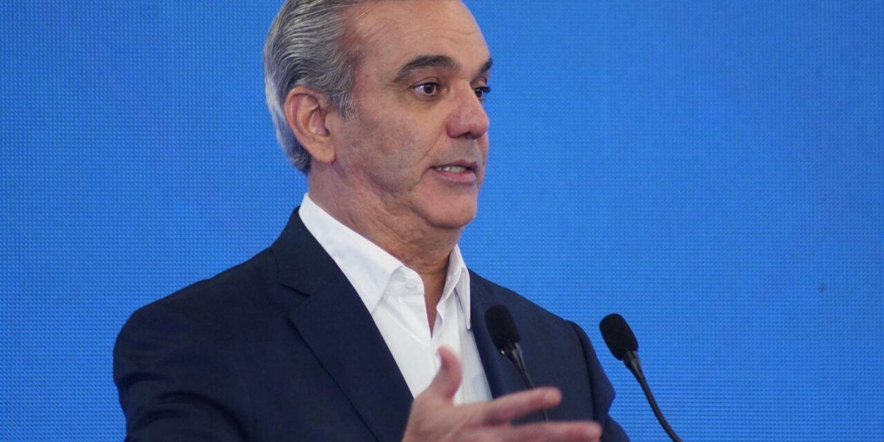Abinader revela le pedirá a Miriam Germán continuar un tiempo más como titular de PGR