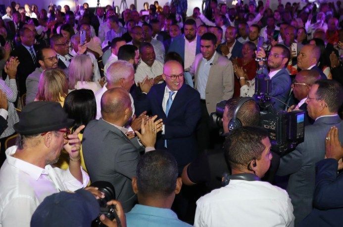 Aseguran Domínguez Brito recibe apoyo en su candidatura a la presidencia del PLD