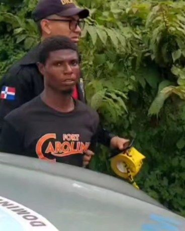 Apresan joven por supuesta vinculación en hallazgo de un cuerpo en descomposición en La Vega