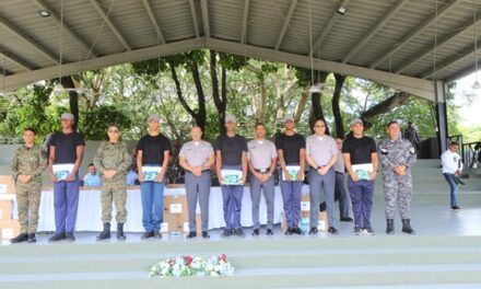 Nueva Generación de Policías recibe apoyo con herramientas tecnológicas para su formación en San Isidro, donación de Laptops para los aspirantes a la Policía Nacional