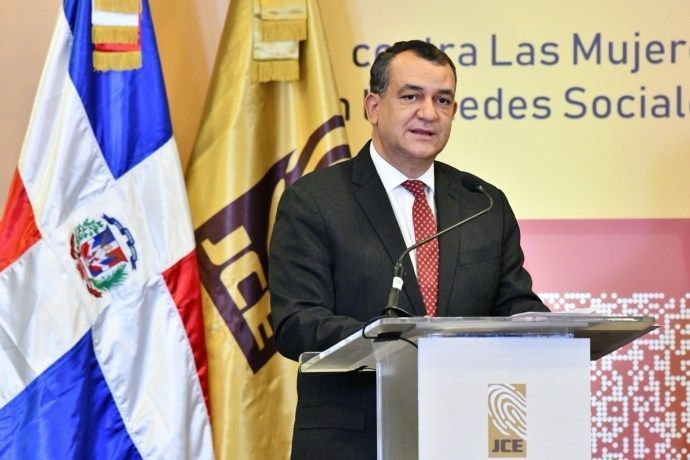 Informe JCE revela un 40% de mujeres políticas pasaron de participantes a representantes