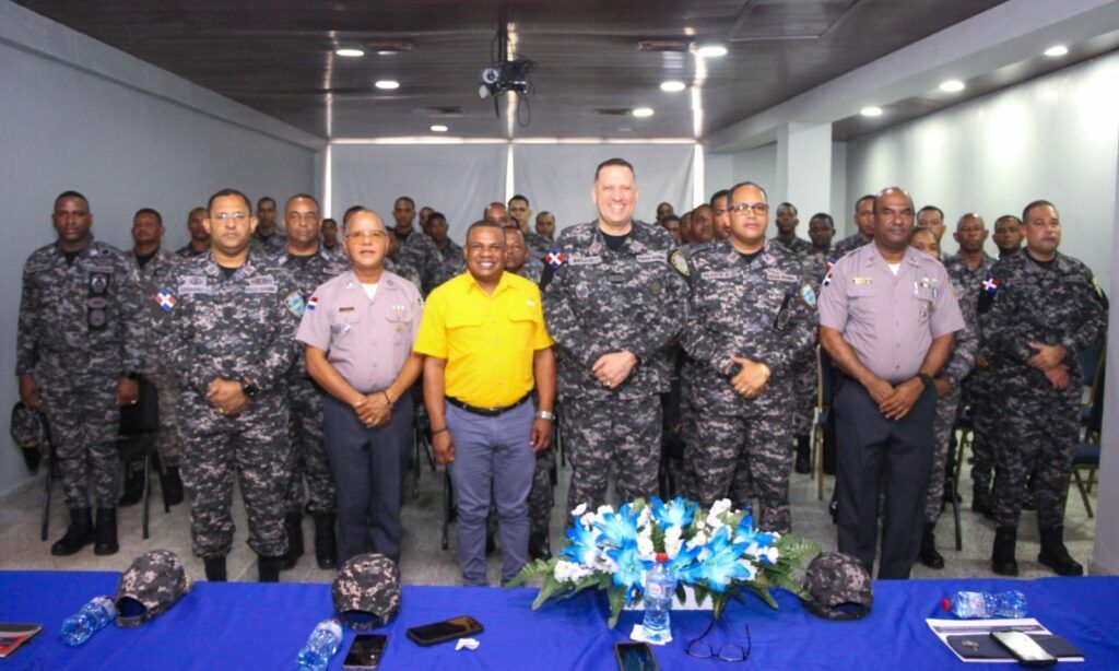 Inicia capacitación de 47 policías para reforzar seguridad en Capotillo.