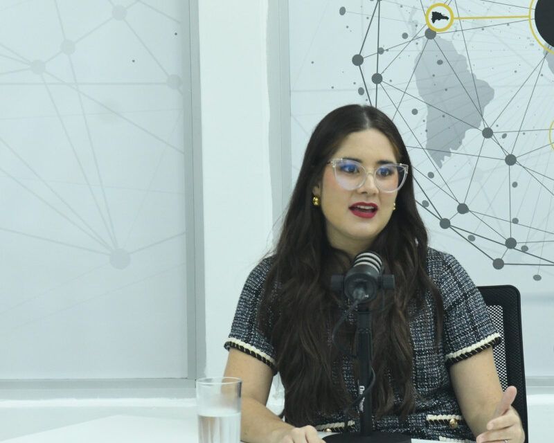 Iamdra Fermín y su esposo logran un matrimonio basado en la comunicación y acuerdos a través de WhatsApp