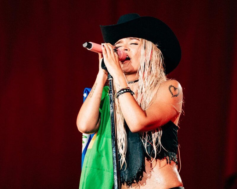 Karol G se despide de sus fanáticos tras realizar su último concierto del año