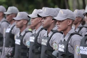 La Policía Nacional en San Cristóbal apresa a cuatro individuos en rápida y efectiva operación policial