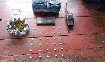 Policía Nacional apresa a tres individuos en San Cristóbal con drogas y balanzas incautadas