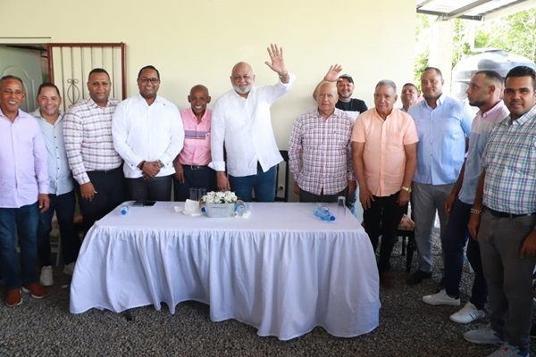 Roberto Fulcar llama a los perremeistas a cuidar su partido y proteger su gobierno