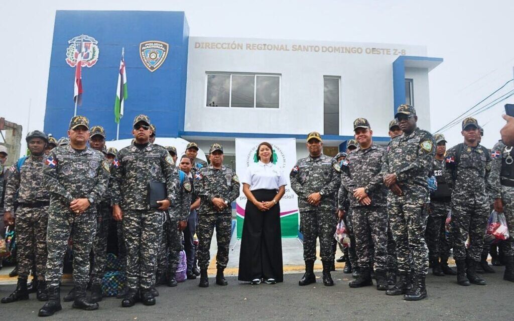 ASEOPNA realiza donación de útiles escolares en Santo Domingo Oeste