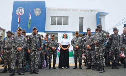 ASEOPNA realiza donación de útiles escolares en Santo Domingo Oeste