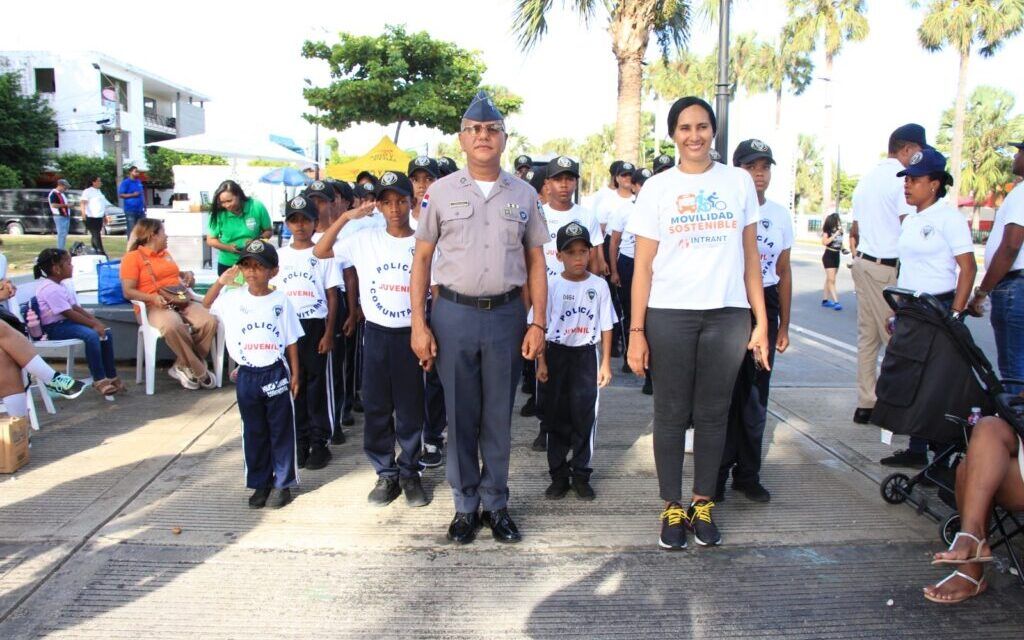 Policía Nacional participa en la séptima conmemoración de la Semana de Movilidad Sostenible y el Día Mundial Sin Autos en la República Dominicana
