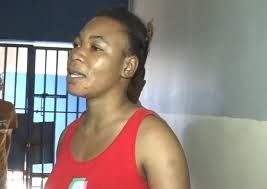 Imponen medida de coerción a haitiana que lanzó agua caliente a su hija adolescente
