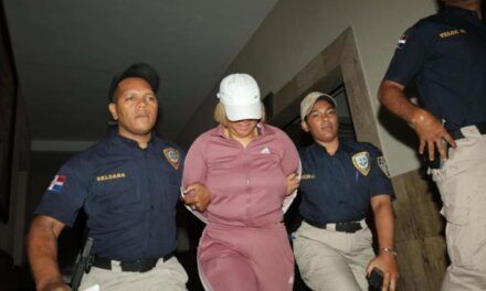 Aplazan juicio preliminar a Francelys Fulcal, acusada por muerte de un comerciante chino