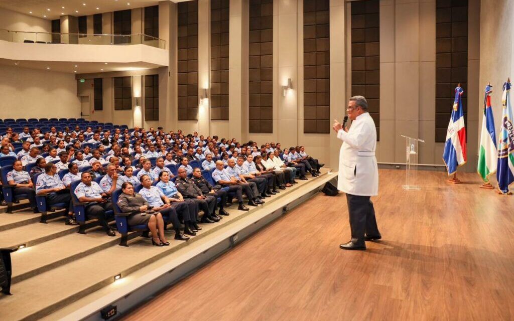 Policía Nacional a través de la Dirección de Sanidad, ofrece charla de Salud Mental a agentes de la Policía Escolar