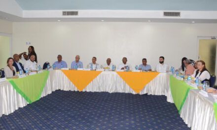 Los bananeros piden que dejen trabajar a haitianos