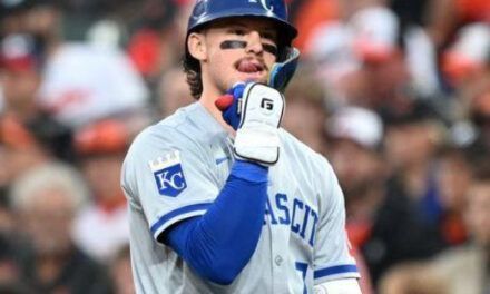 Bobby Witt Jr. y Cole Ragans guían la primera victoria de los Reales de Kansas