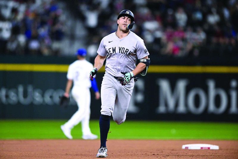 Stanton guía a los Yanquis con un cuadrangular en el octavo inning