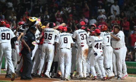 Junior Lake deja en el terreno al Licey en debut de Albert Pujols como dirigente