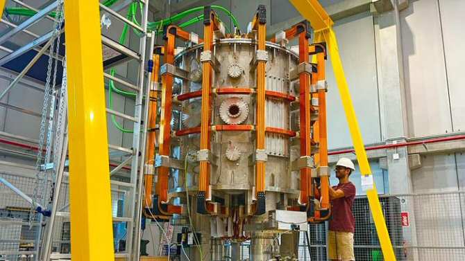 Reactor de fusión nuclear en la Universidad de Sevilla