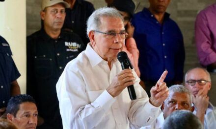 Danilo Medina considera deben elegir miembros de JCE en base a méritos profesionales y personales